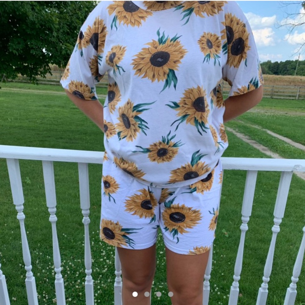 Oversized sunflower set! Southwest Sportswear